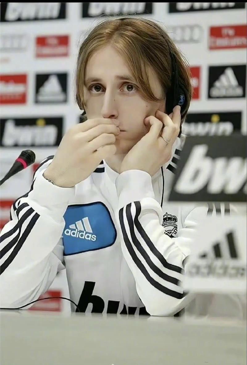 艾菲尔丁点射 U22国足1-1越南一胜二平不败夺冠