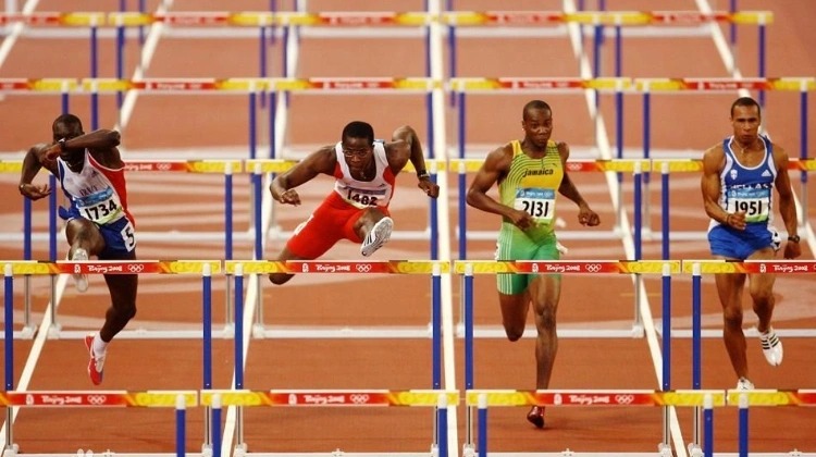 切尔西利物浦争夺科莫新星，皇马800万回购条款成关键